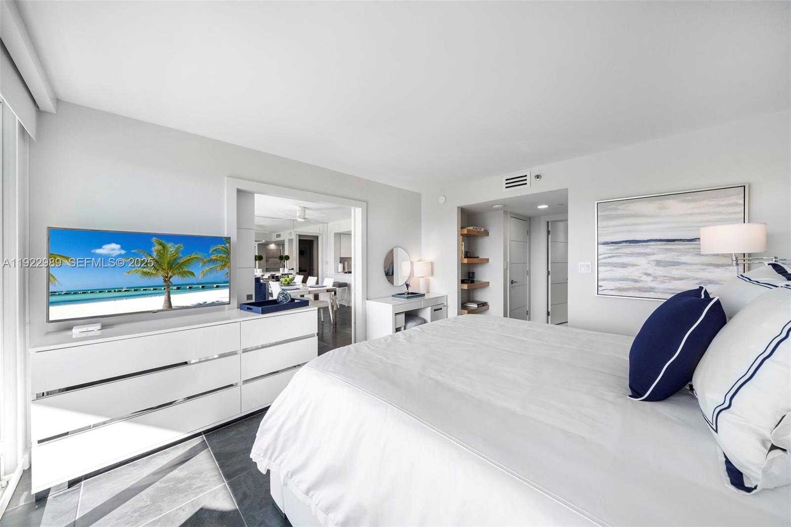 Small Image of 400 SOUTH POINTE DR #401, Miami Beach Number 15
