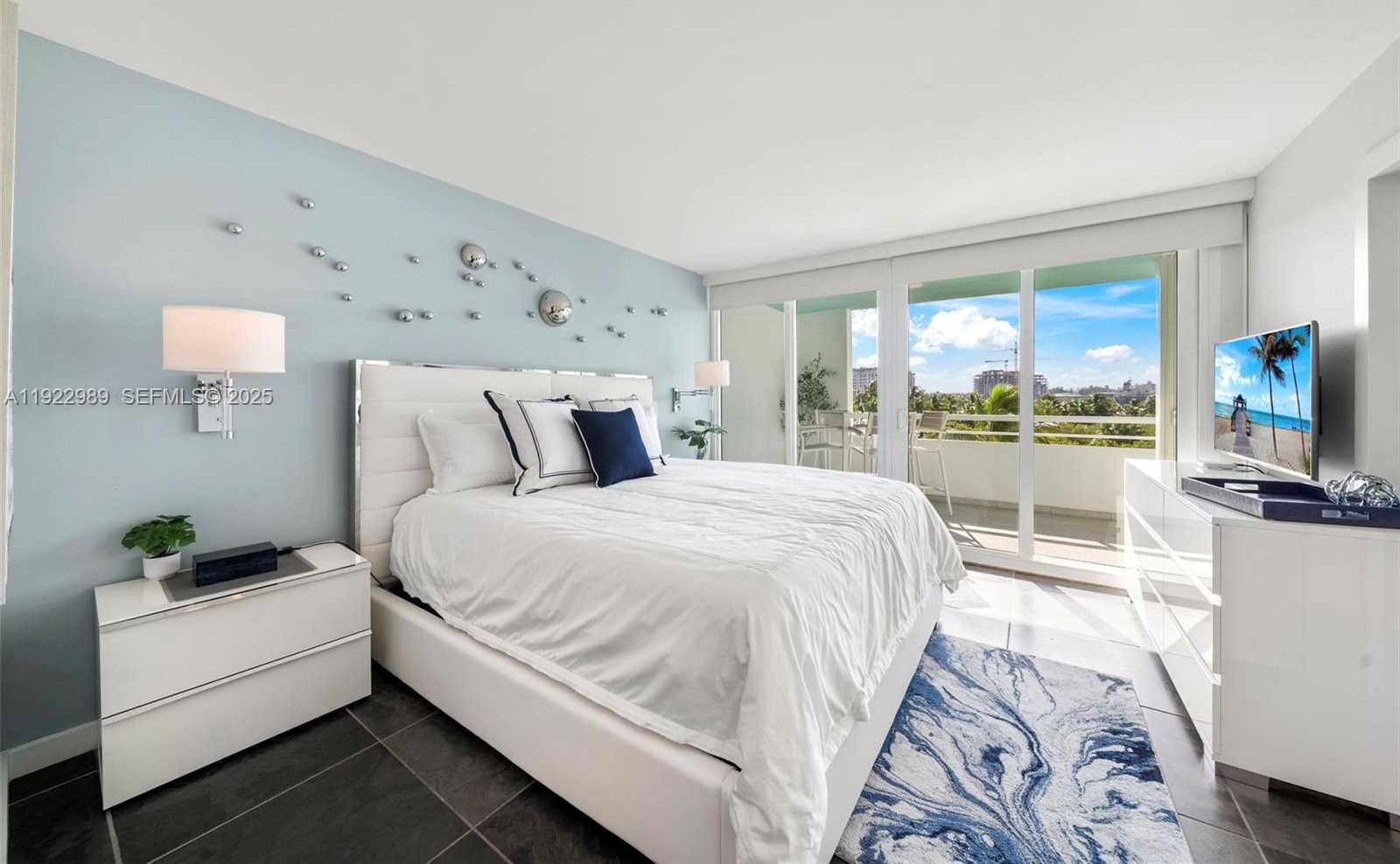 Small Image of 400 SOUTH POINTE DR #401, Miami Beach Number 17