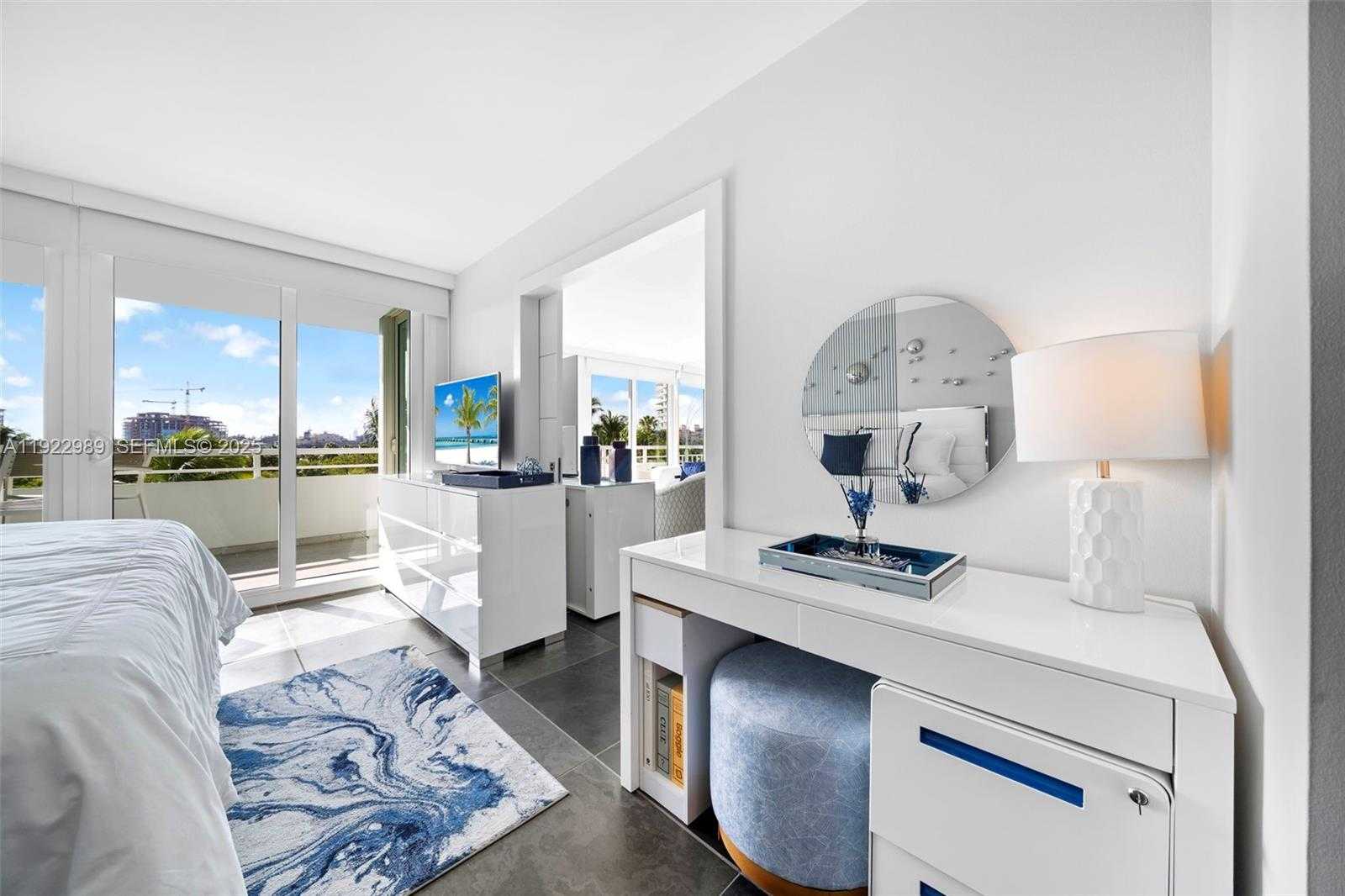 Small Image of 400 SOUTH POINTE DR #401, Miami Beach Number 18