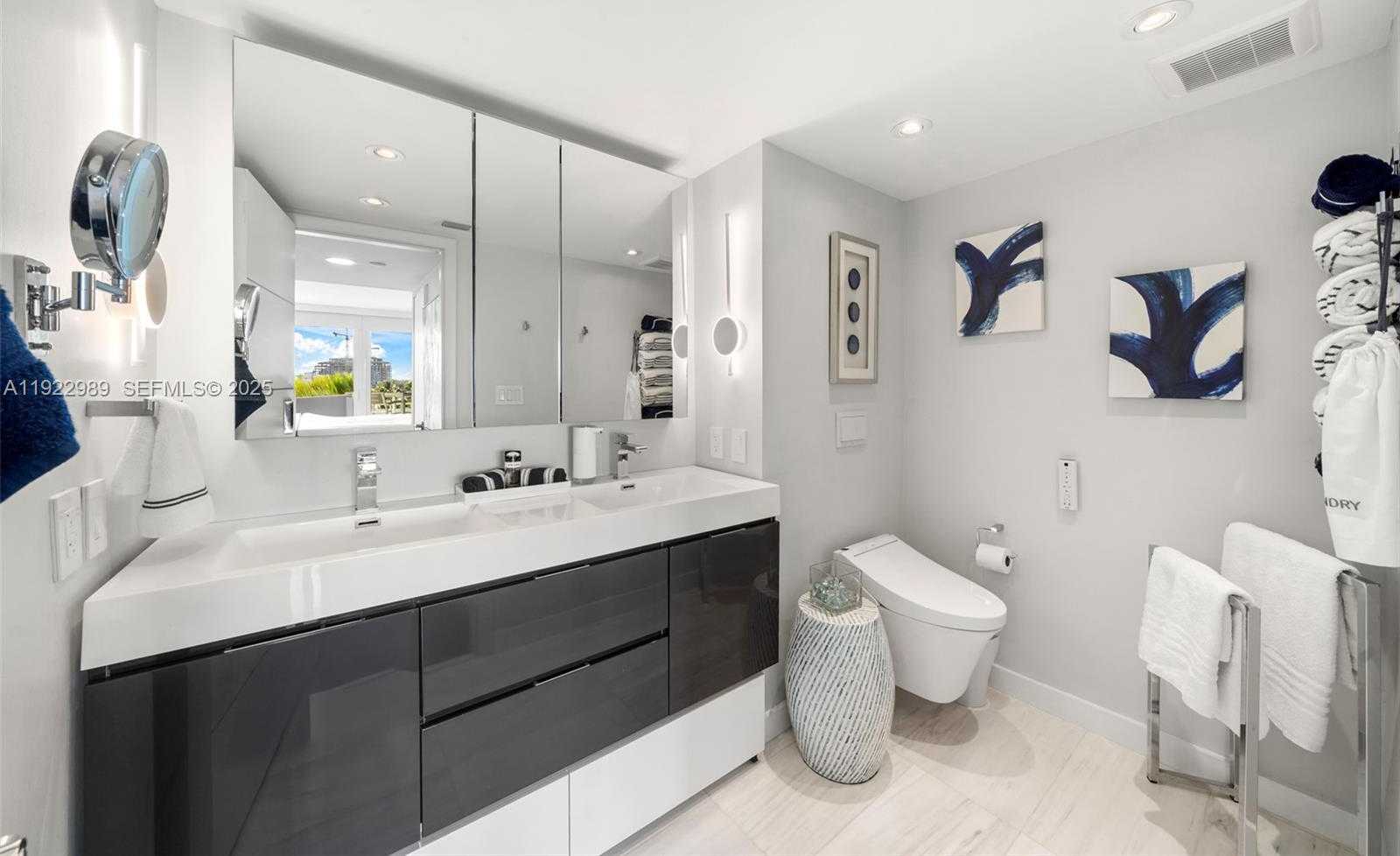 Small Image of 400 SOUTH POINTE DR #401, Miami Beach Number 22