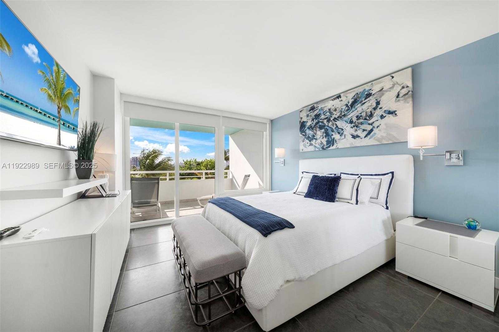 Small Image of 400 SOUTH POINTE DR #401, Miami Beach Number 26