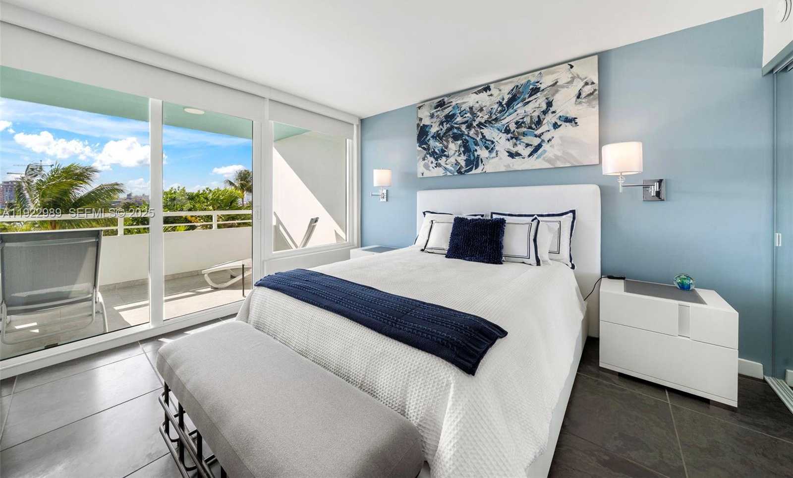 Small Image of 400 SOUTH POINTE DR #401, Miami Beach Number 27