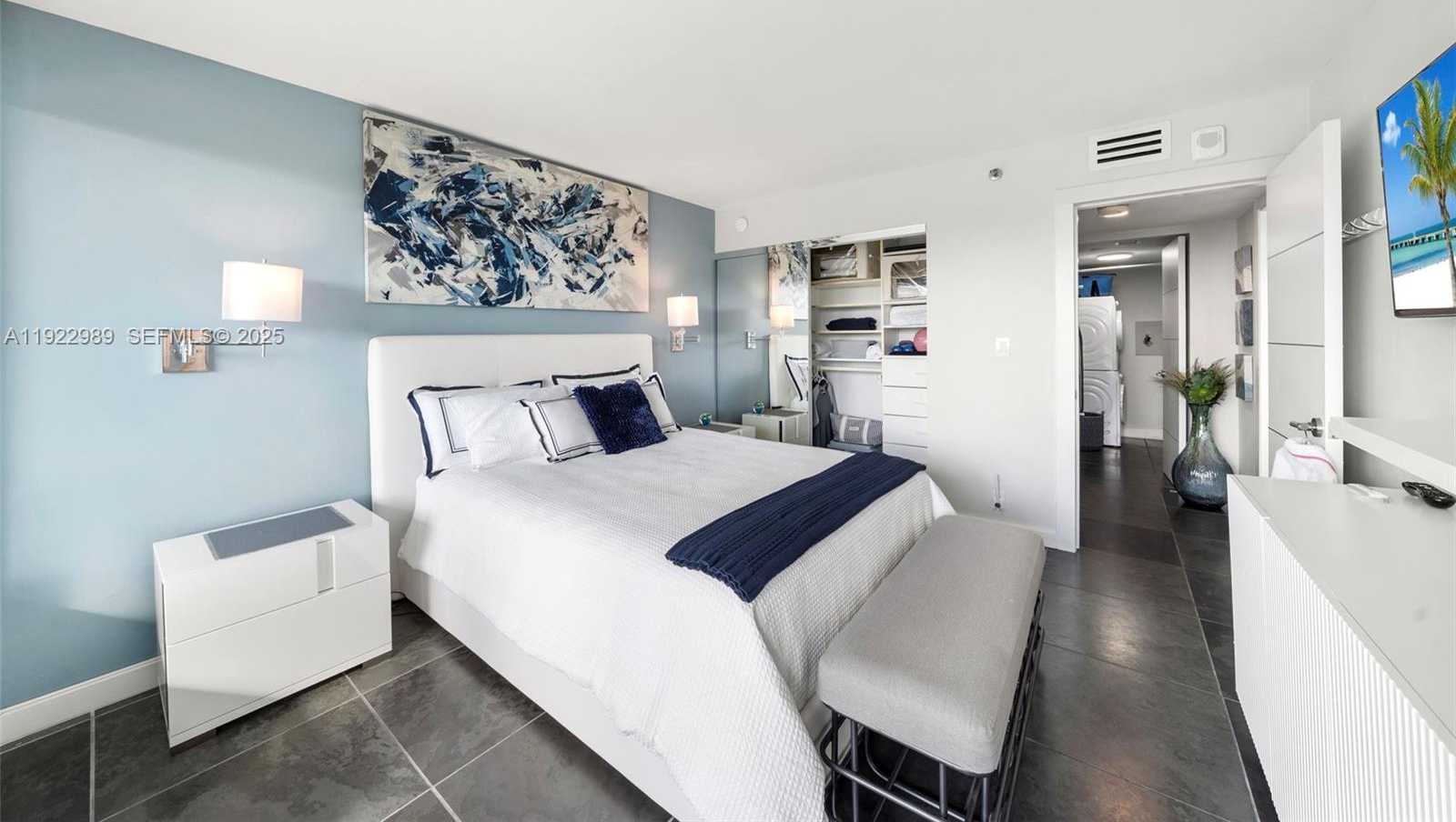 Small Image of 400 SOUTH POINTE DR #401, Miami Beach Number 29