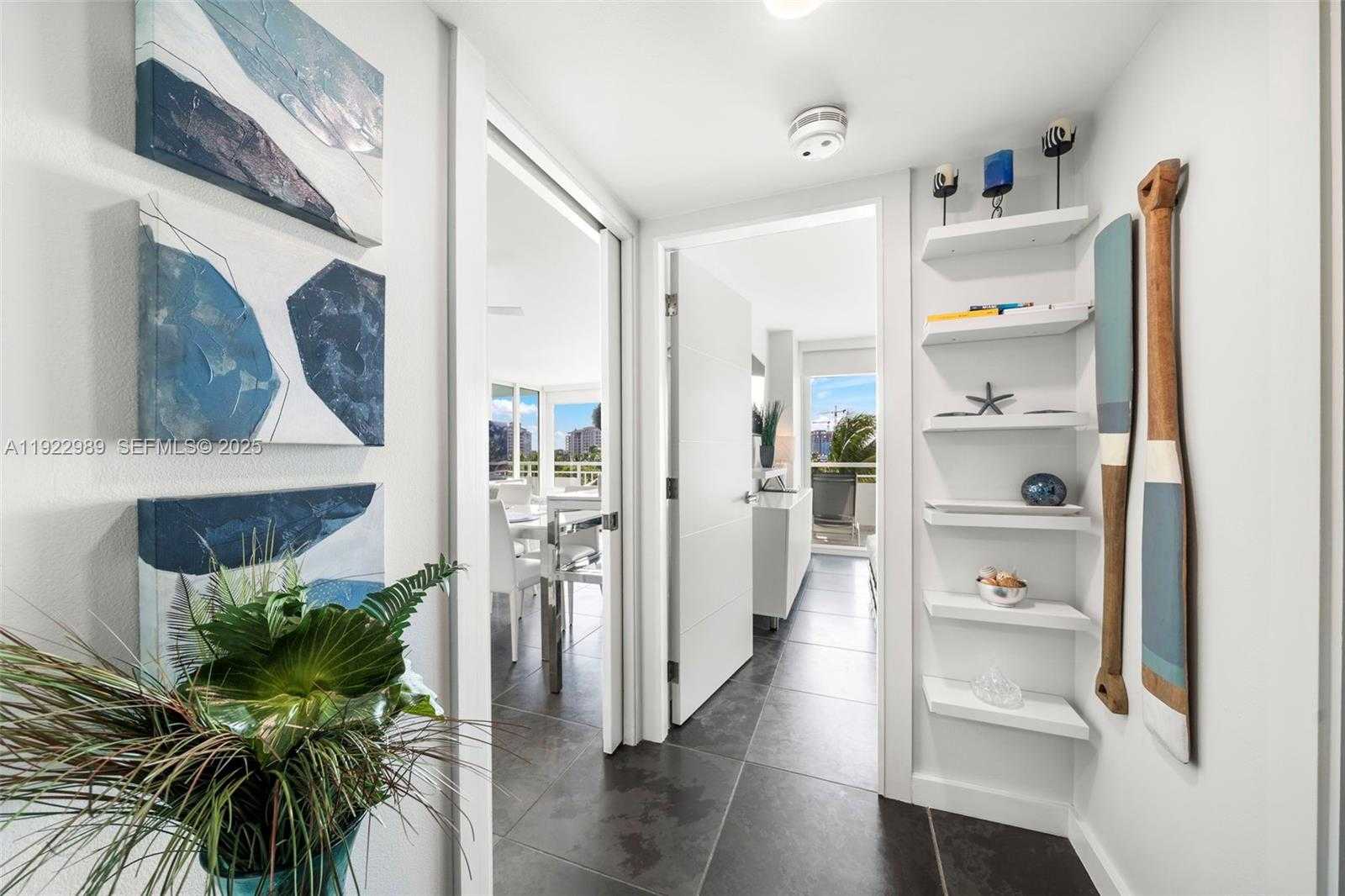 Small Image of 400 SOUTH POINTE DR #401, Miami Beach Number 33