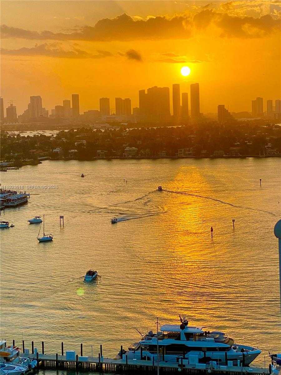 Small Image of 1900 SUNSET HARBOUR DR #2115, Miami Beach Number 2