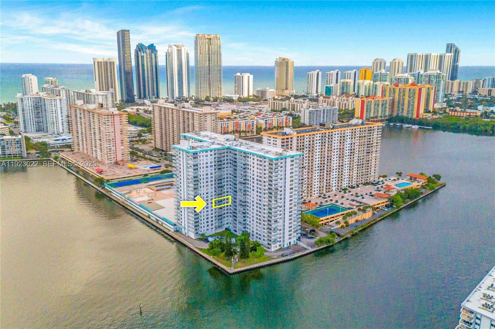 Small Image of 301 174TH ST #820, Sunny Isles Beach Number 21