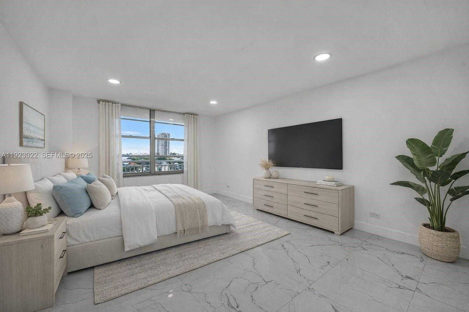 Small Image of 301 174TH ST #820, Sunny Isles Beach Number 6