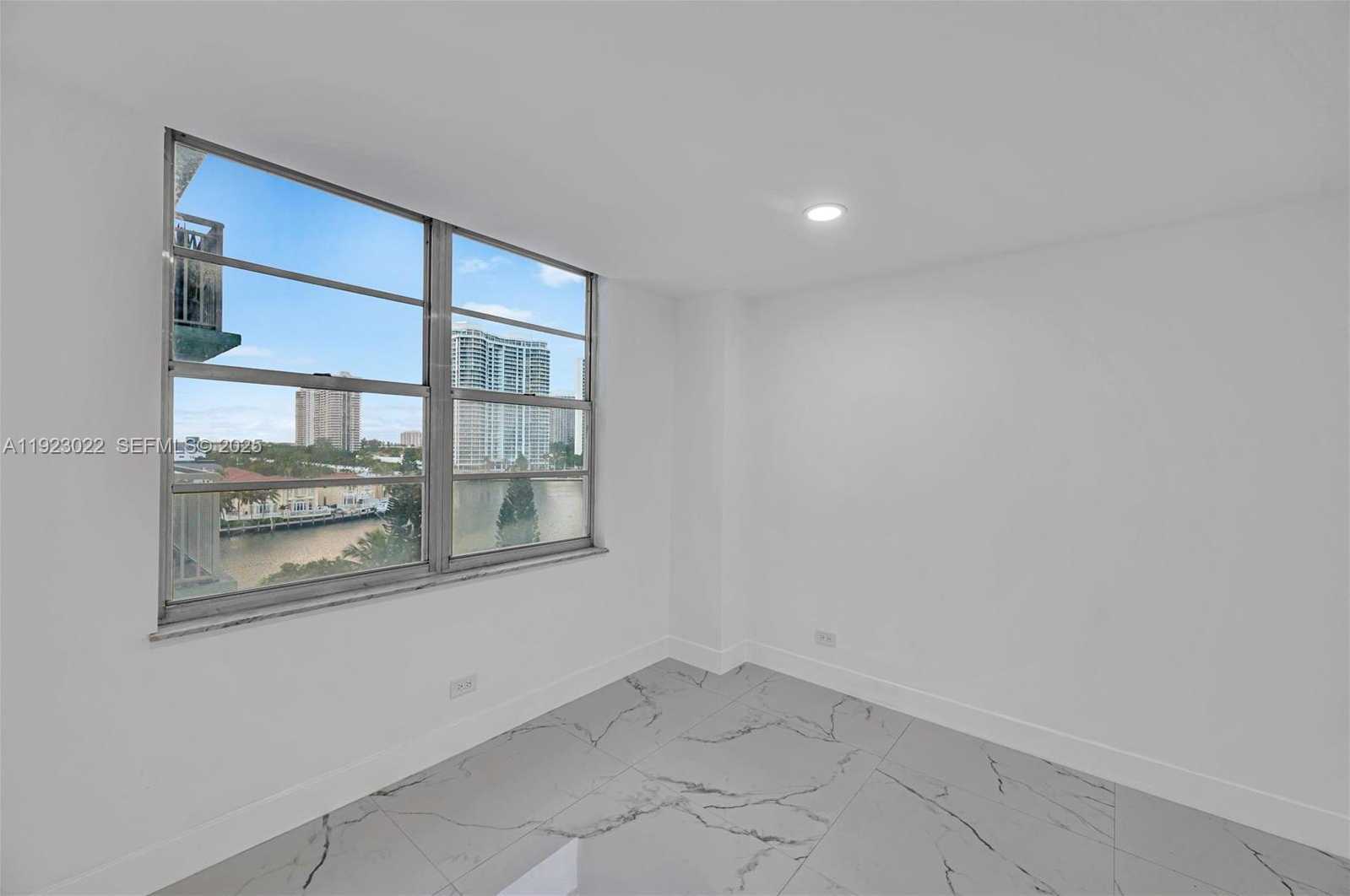 Small Image of 301 174TH ST #820, Sunny Isles Beach Number 8