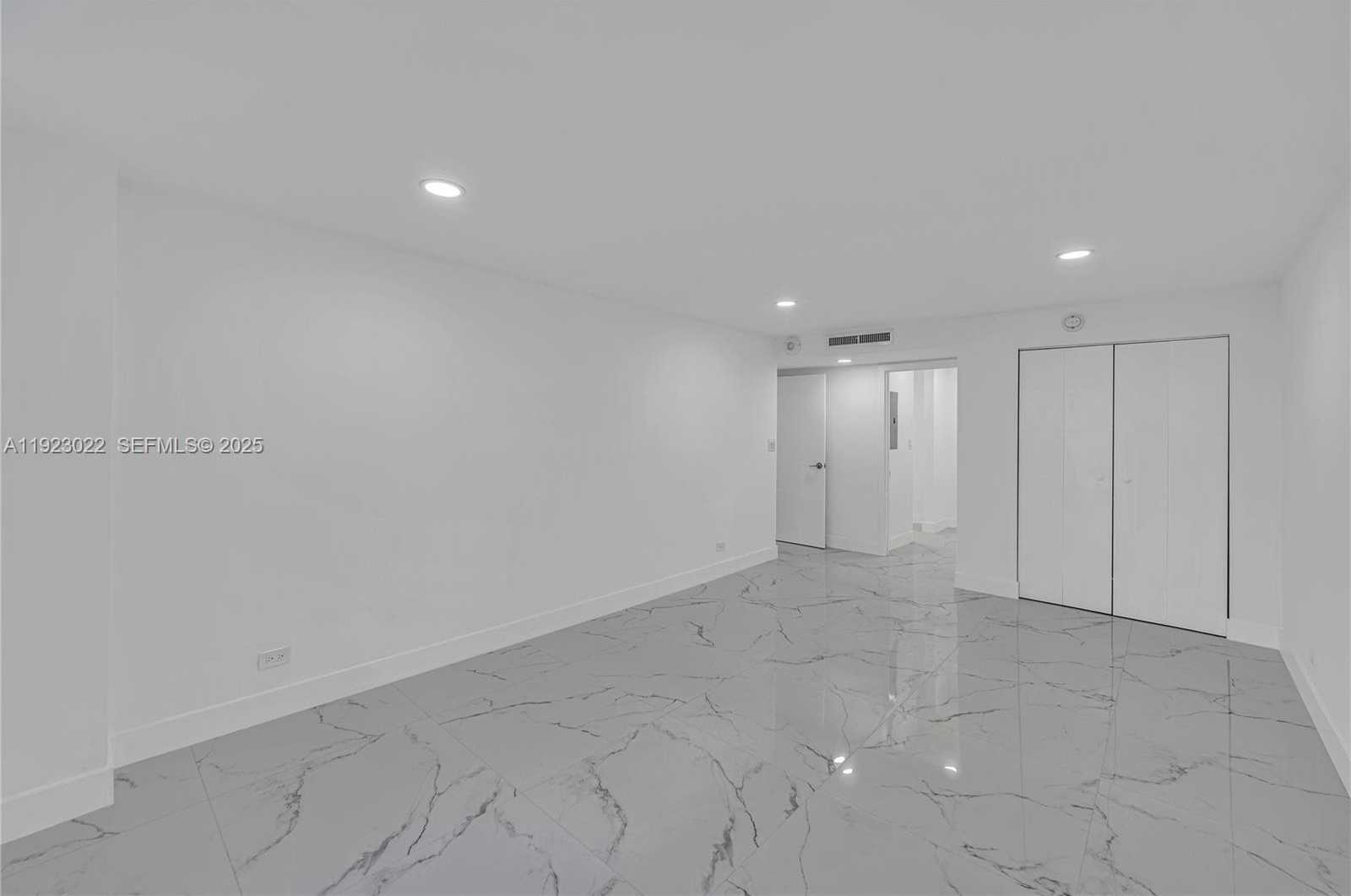 Small Image of 301 174TH ST #820, Sunny Isles Beach Number 9