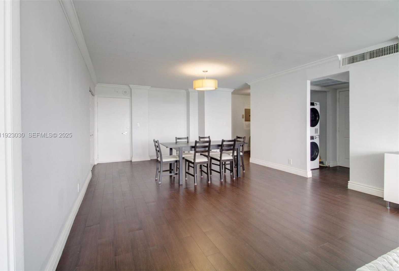 Small Image of 6770 INDIAN CREEK DR #6O, Miami Beach Number 5