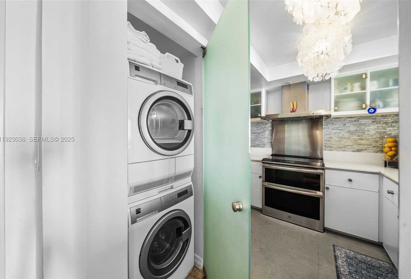 Small Image of 400 SOUTH POINTE DR #2208, Miami Beach Number 12