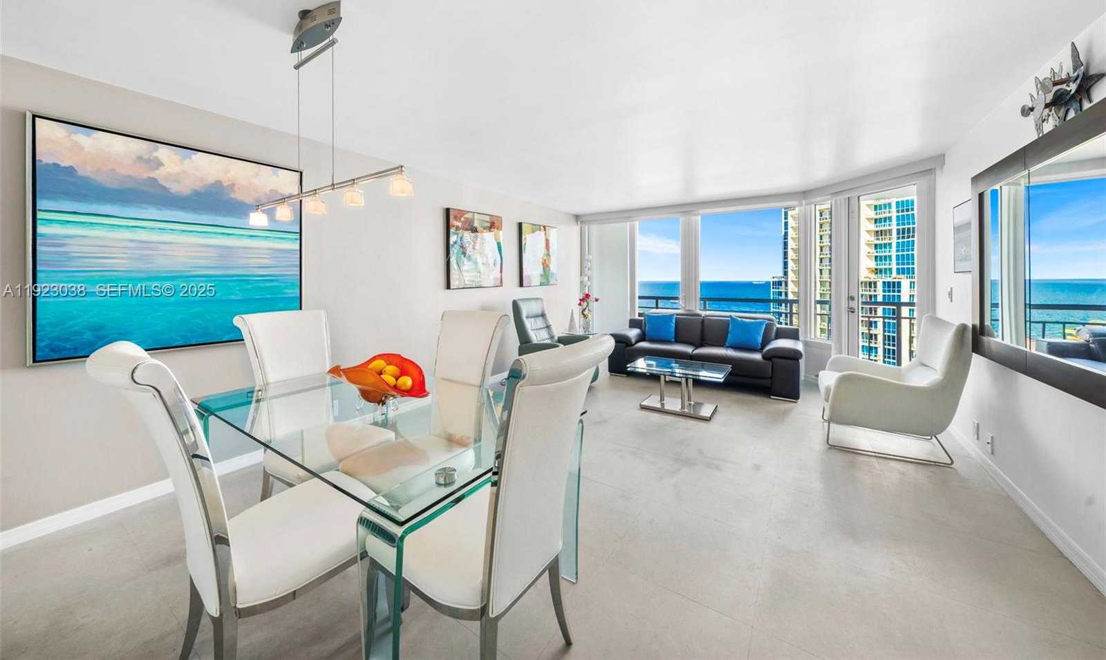 Small Image of 400 SOUTH POINTE DR #2208, Miami Beach Number 2