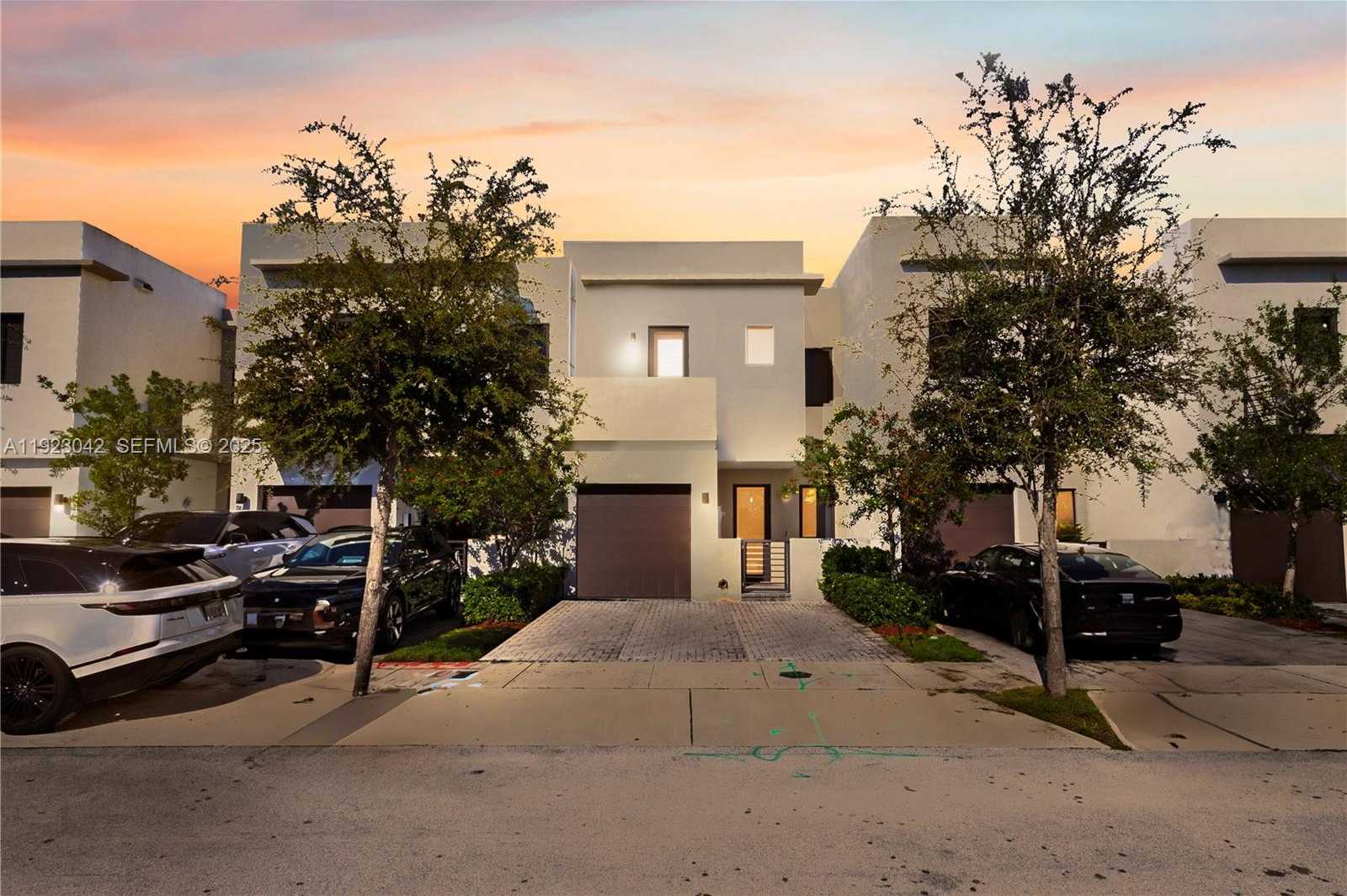 Small Image of 500 SOUTH WEST 91ST AVE, Miami Number 1