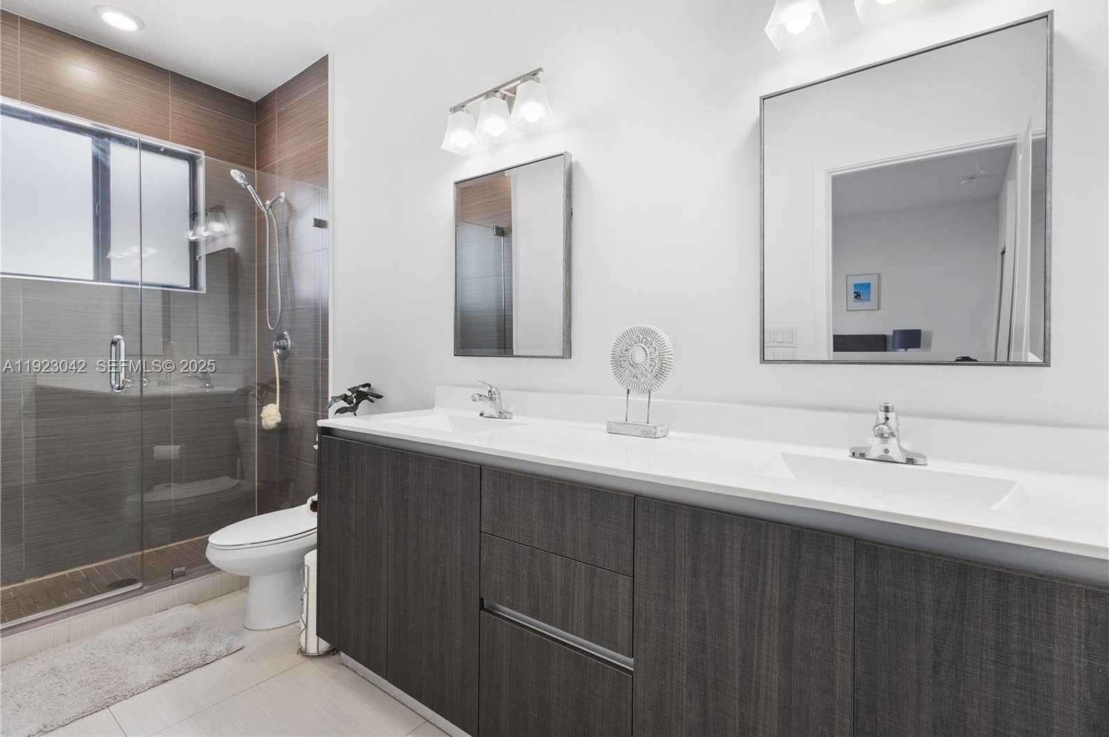 Small Image of 500 SOUTH WEST 91ST AVE, Miami Number 19