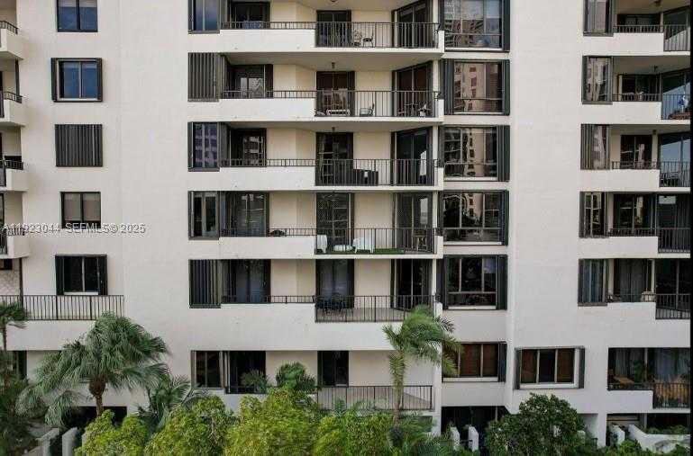 Small Image of 520 BRICKELL KEY DR #A604, Miami Number 38