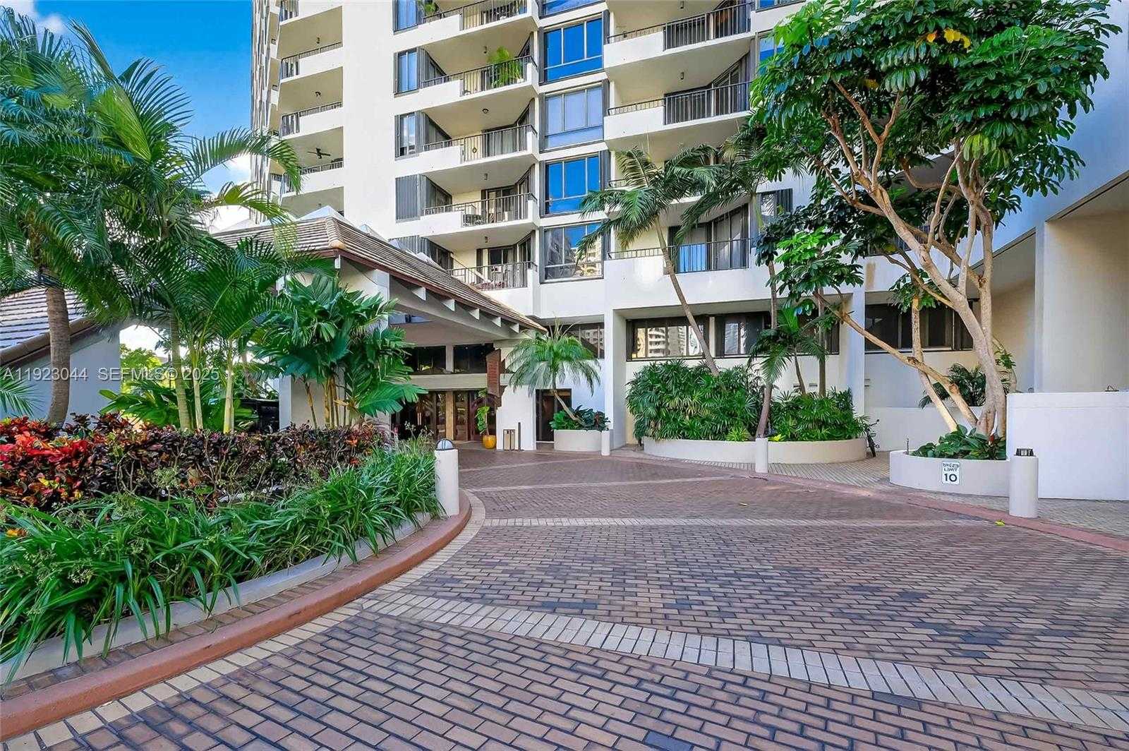 Small Image of 520 BRICKELL KEY DR #A604, Miami Number 41