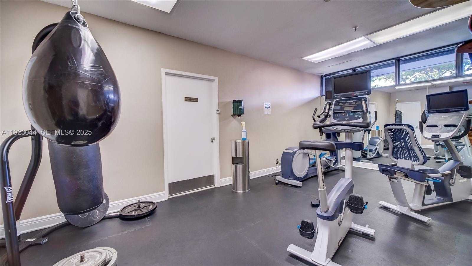 Small Image of 520 BRICKELL KEY DR #A604, Miami Number 54