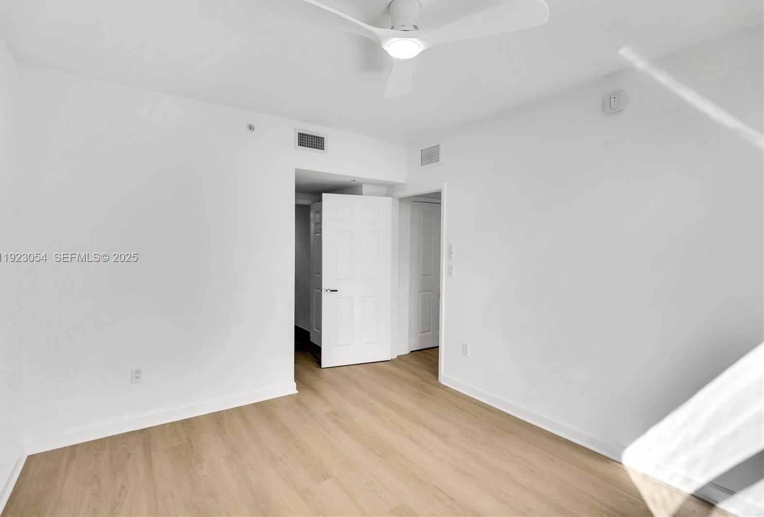 Small Image of 1723 SOUTH WEST 2ND AVE #909, Miami Number 23