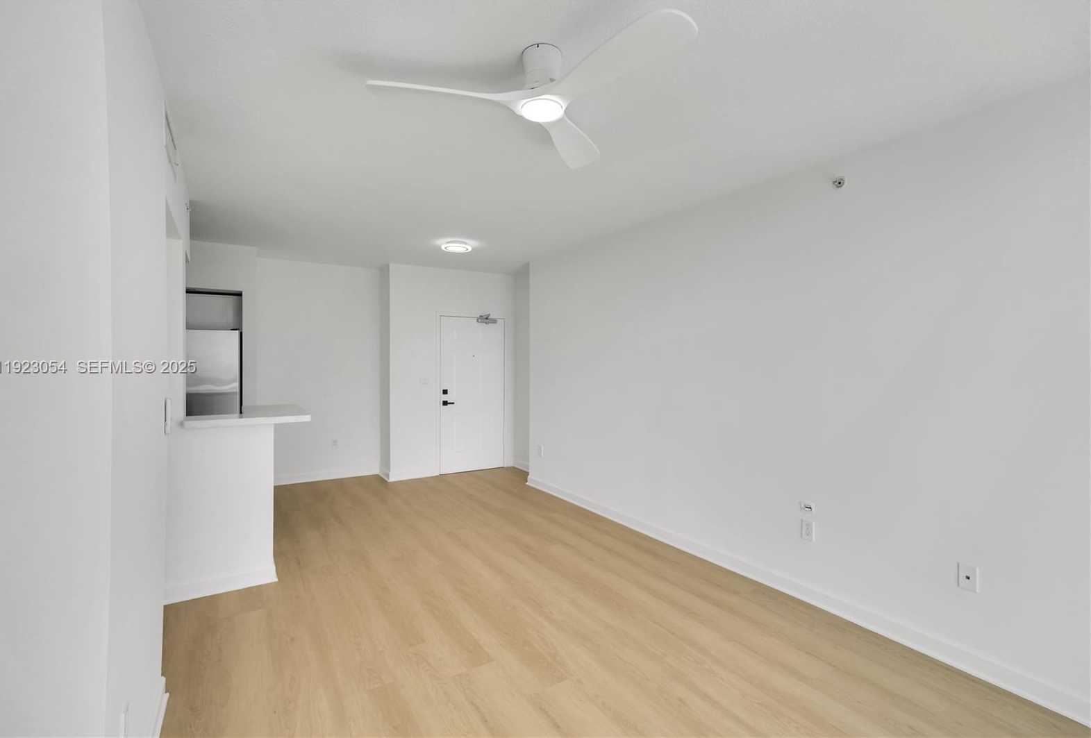 Small Image of 1723 SOUTH WEST 2ND AVE #909, Miami Number 4