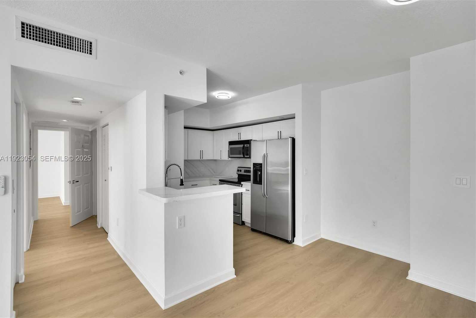 Small Image of 1723 SOUTH WEST 2ND AVE #909, Miami Number 7