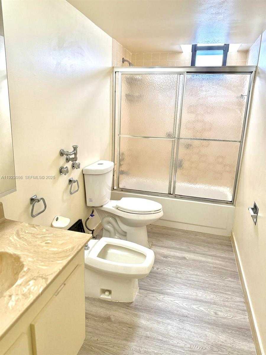 Imagen de Pequeño Objeto