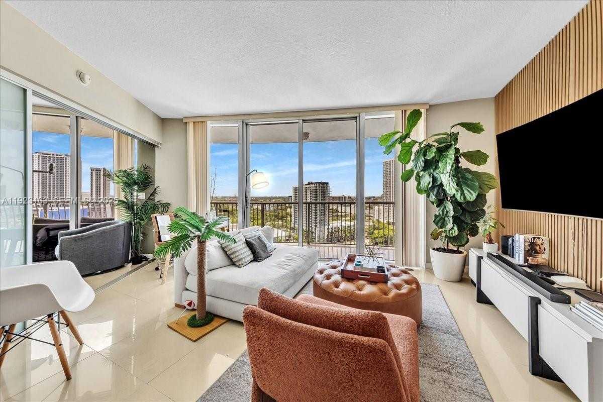 Imagen de Pequeño Objeto