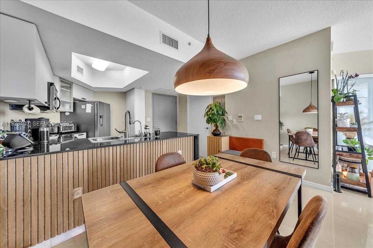 Imagen de Pequeño Objeto