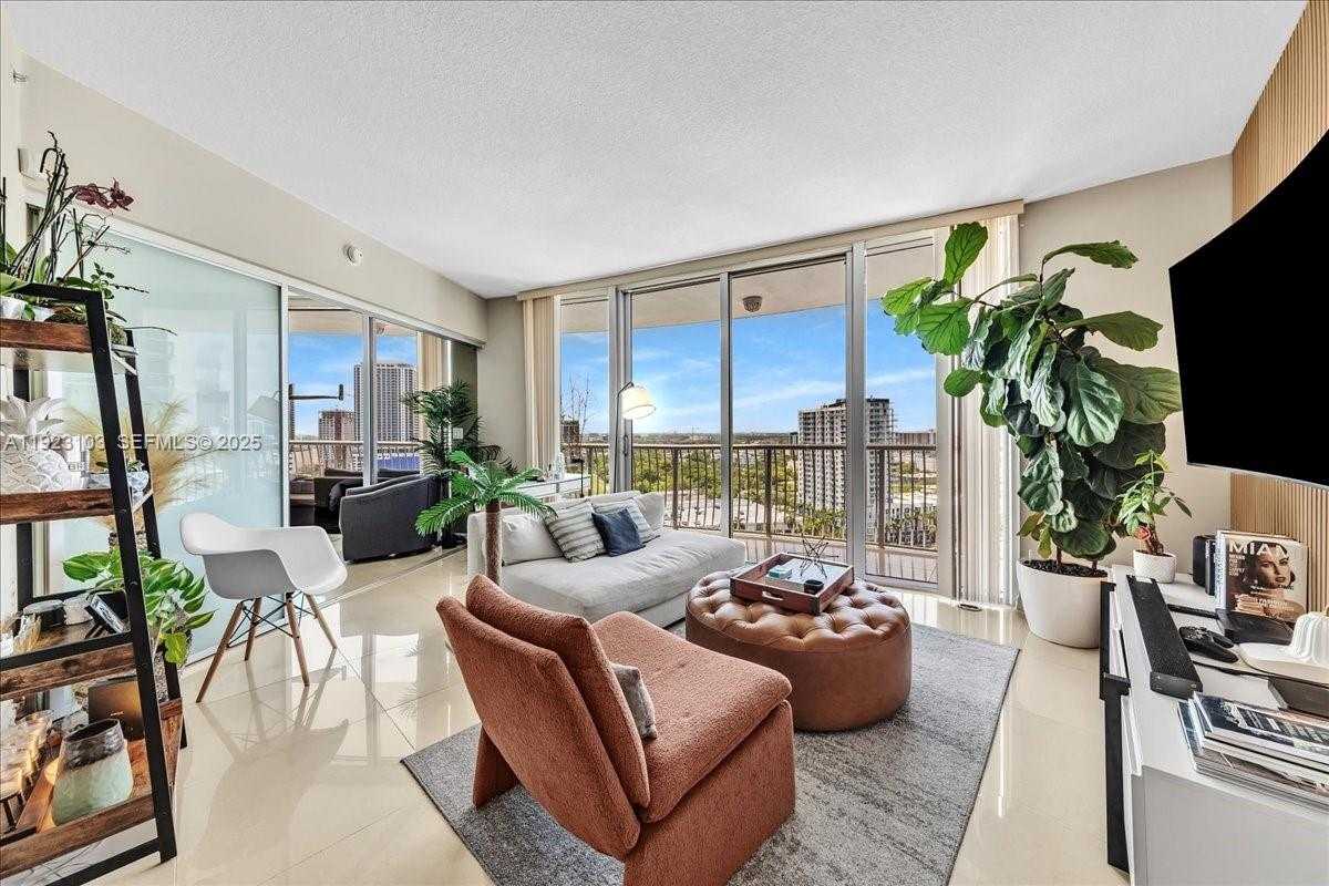 Imagen de Pequeño Objeto