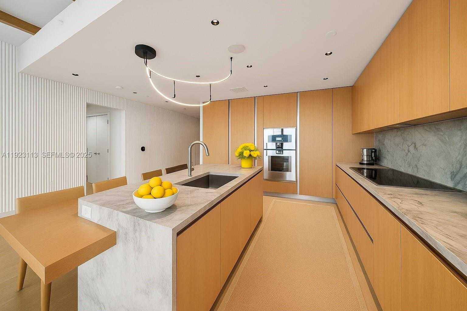 Small Image of 500 ALTON RD #1601, Miami Beach Number 4