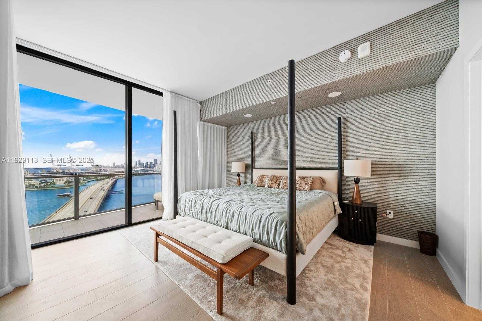 Small Image of 500 ALTON RD #1601, Miami Beach Number 5