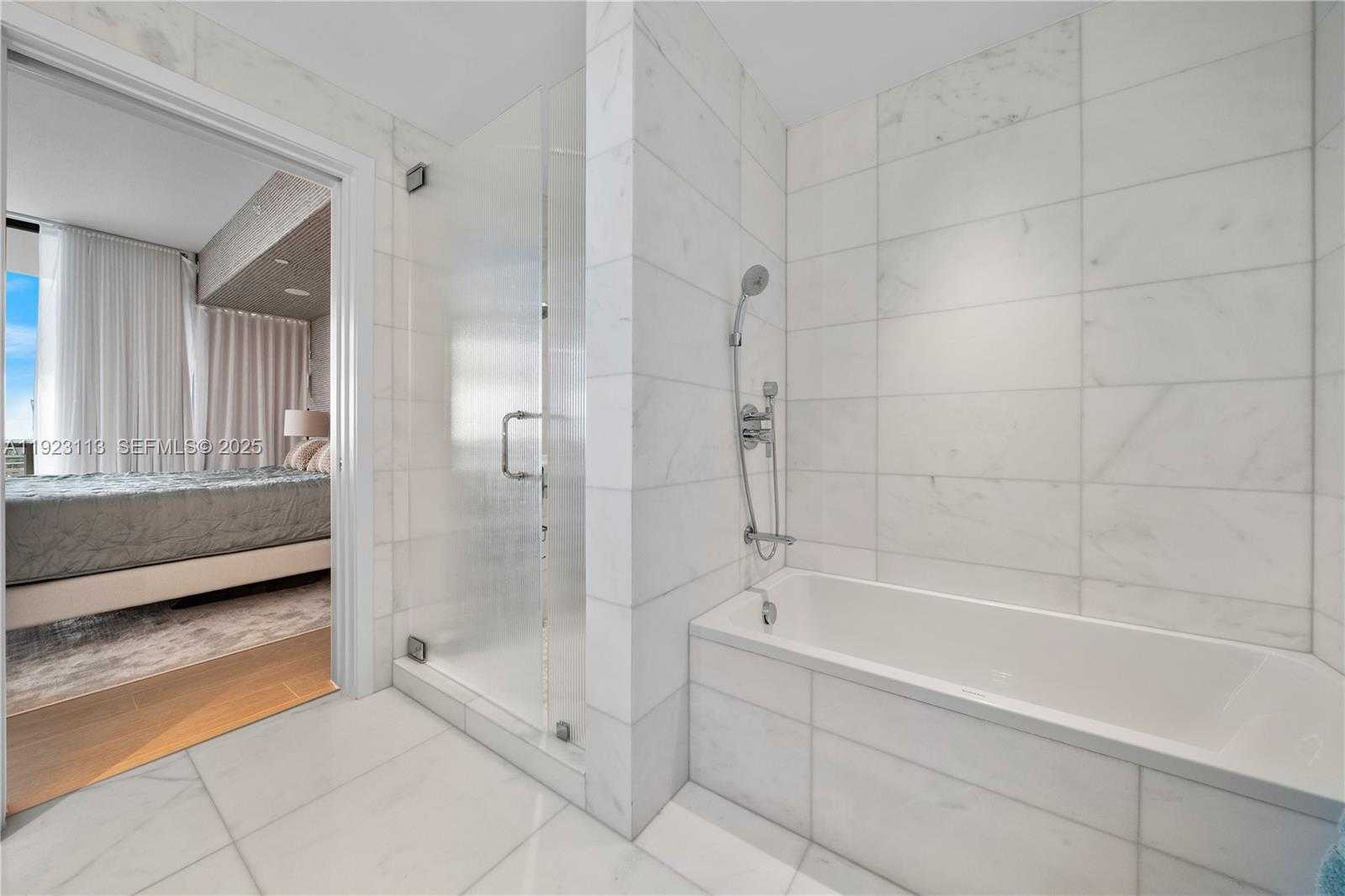 Small Image of 500 ALTON RD #1601, Miami Beach Number 6