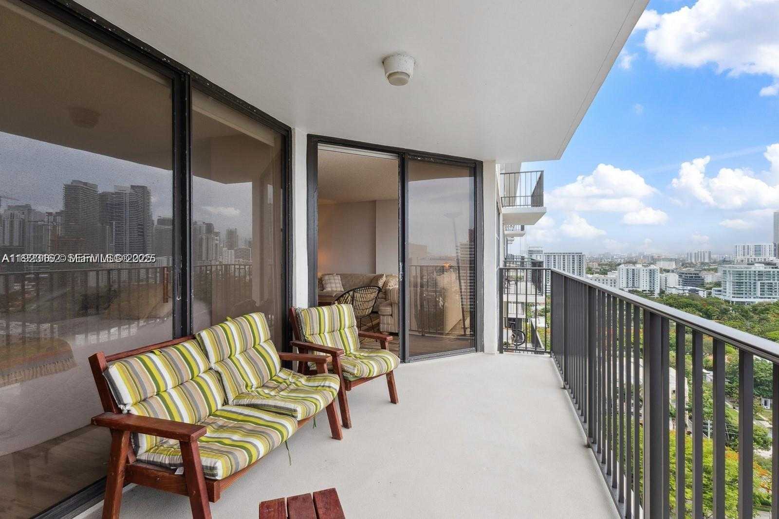 Small Image of 1901 BRICKELL AVE #B2413, Miami Number 11