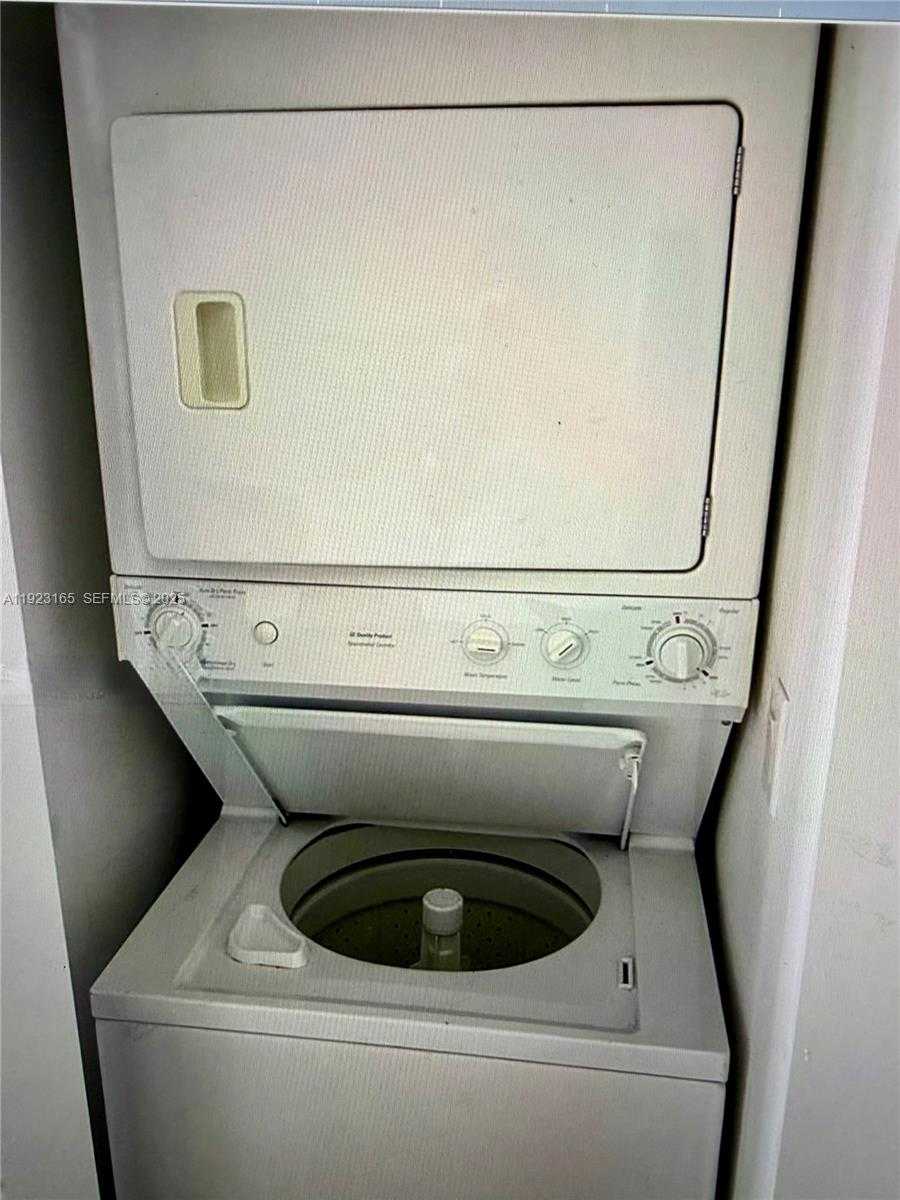 Small Image of 133 NORTH EAST 2ND AVE #2611, Miami Number 9