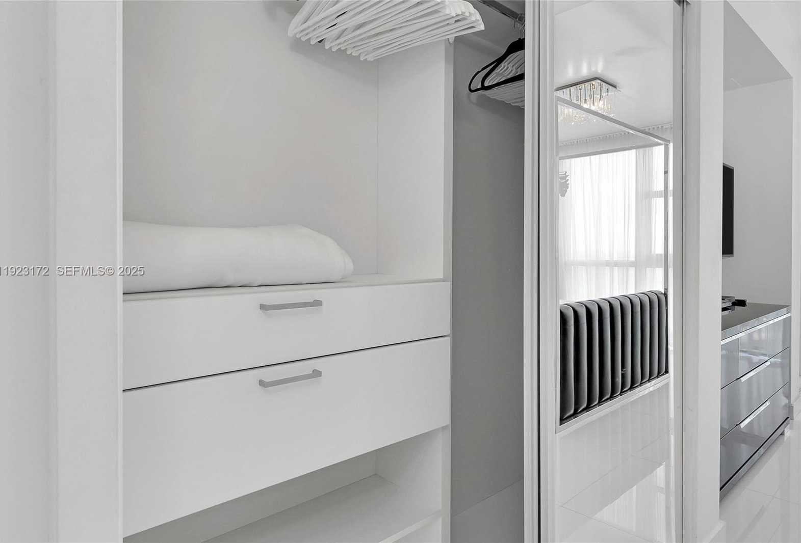 Small Image of 18201 COLLINS AVE #1002, Sunny Isles Beach Number 14