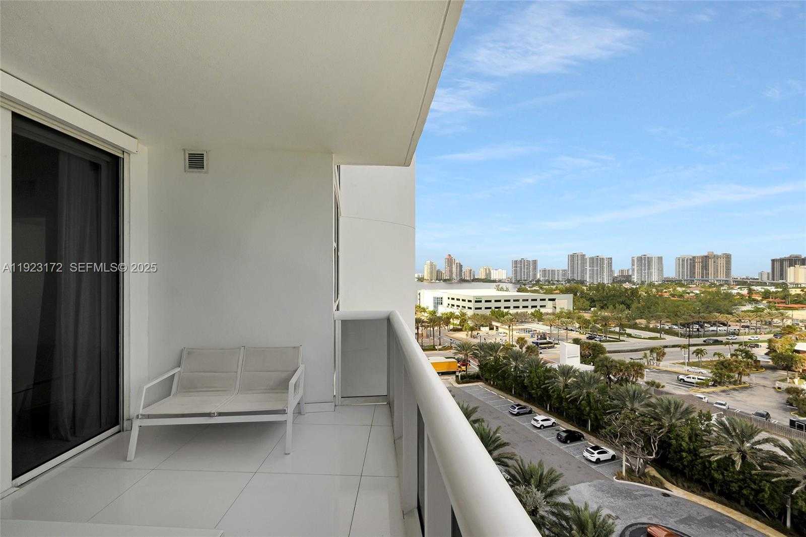 Small Image of 18201 COLLINS AVE #1002, Sunny Isles Beach Number 34