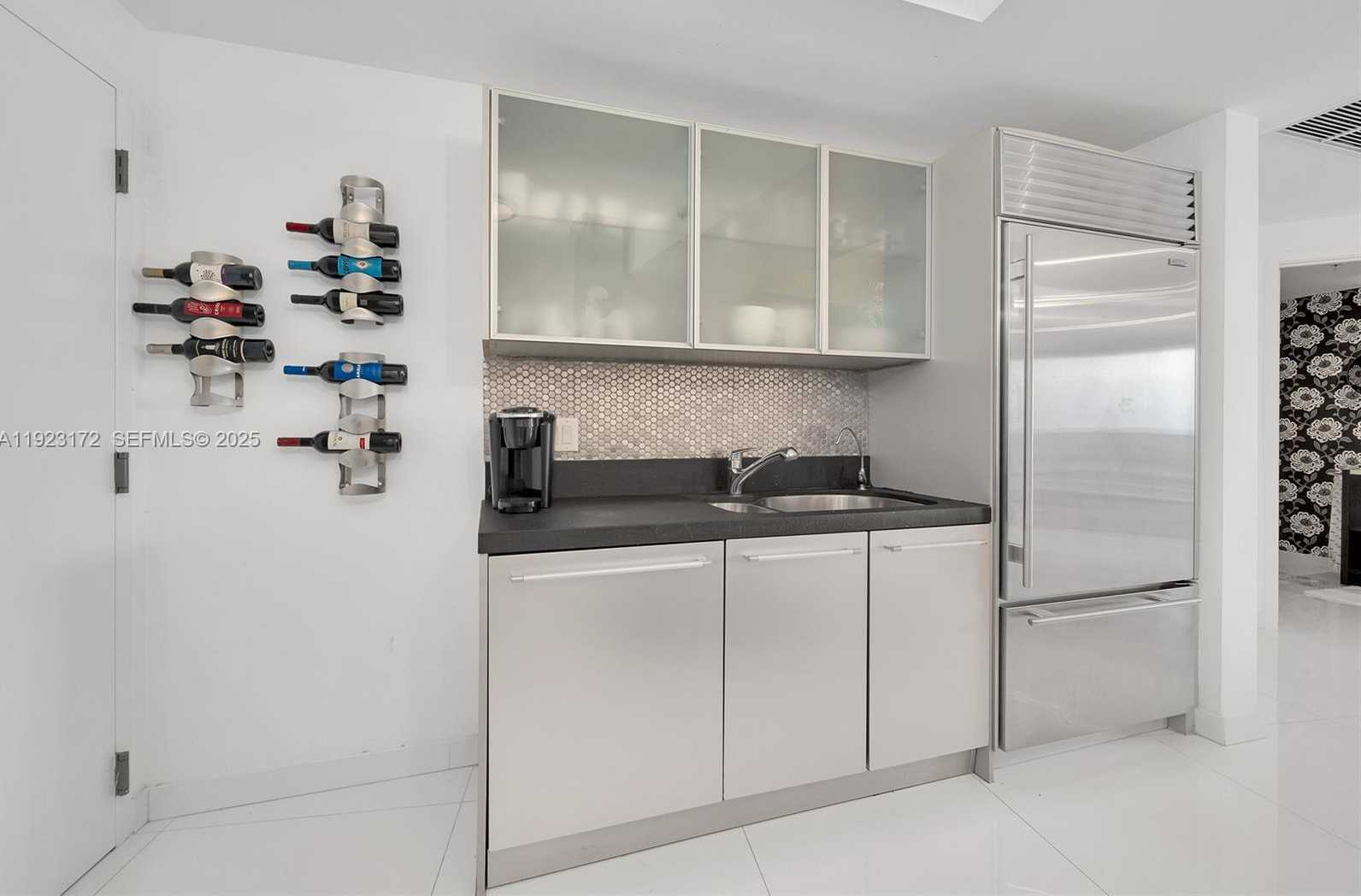 Small Image of 18201 COLLINS AVE #1002, Sunny Isles Beach Number 7
