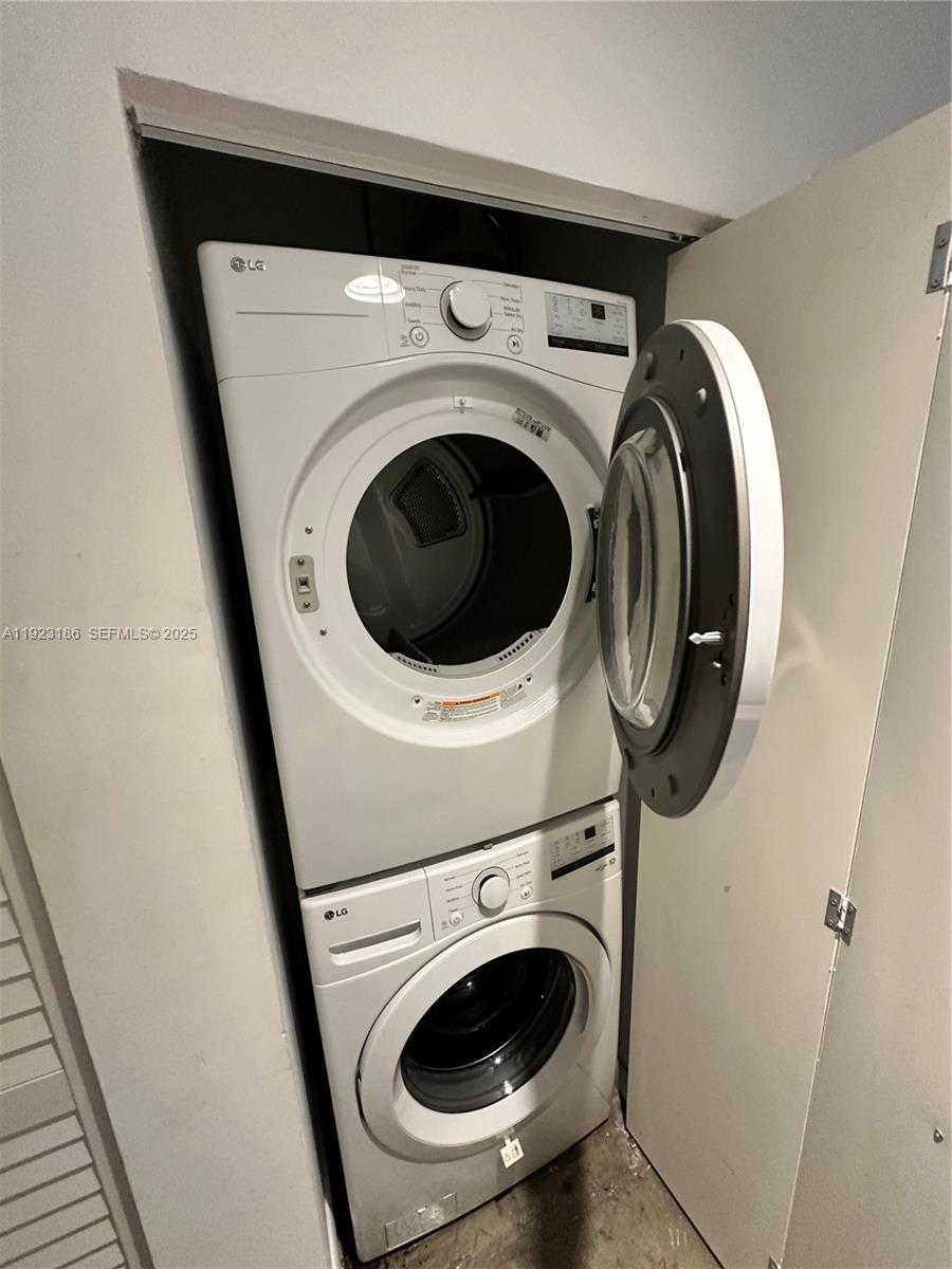 Small Image of 133 NORTH EAST 2ND AVE #3612, Miami Number 21