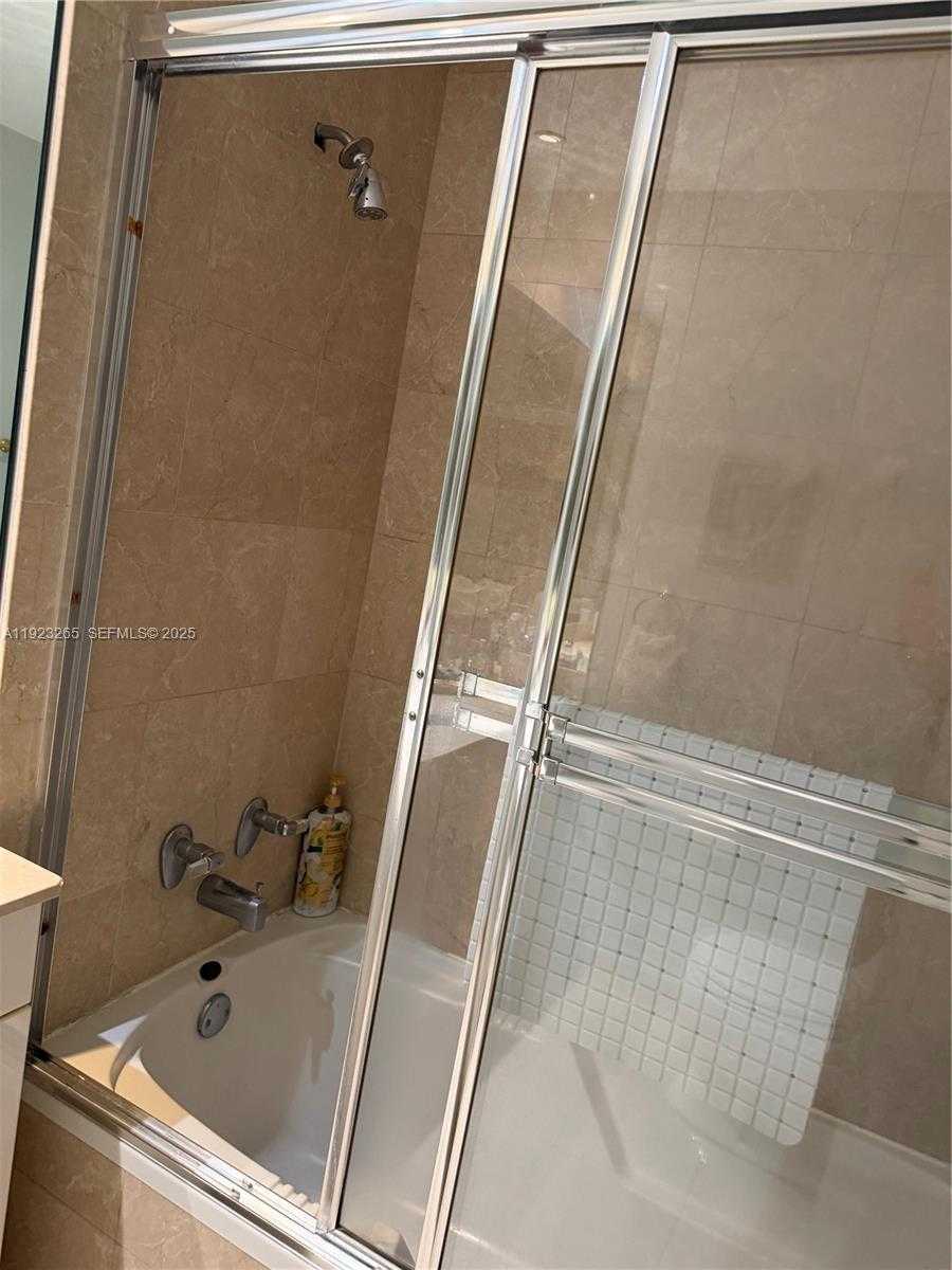 Small Image of 10101 COLLINS AVE #9A, Bal Harbour Number 16
