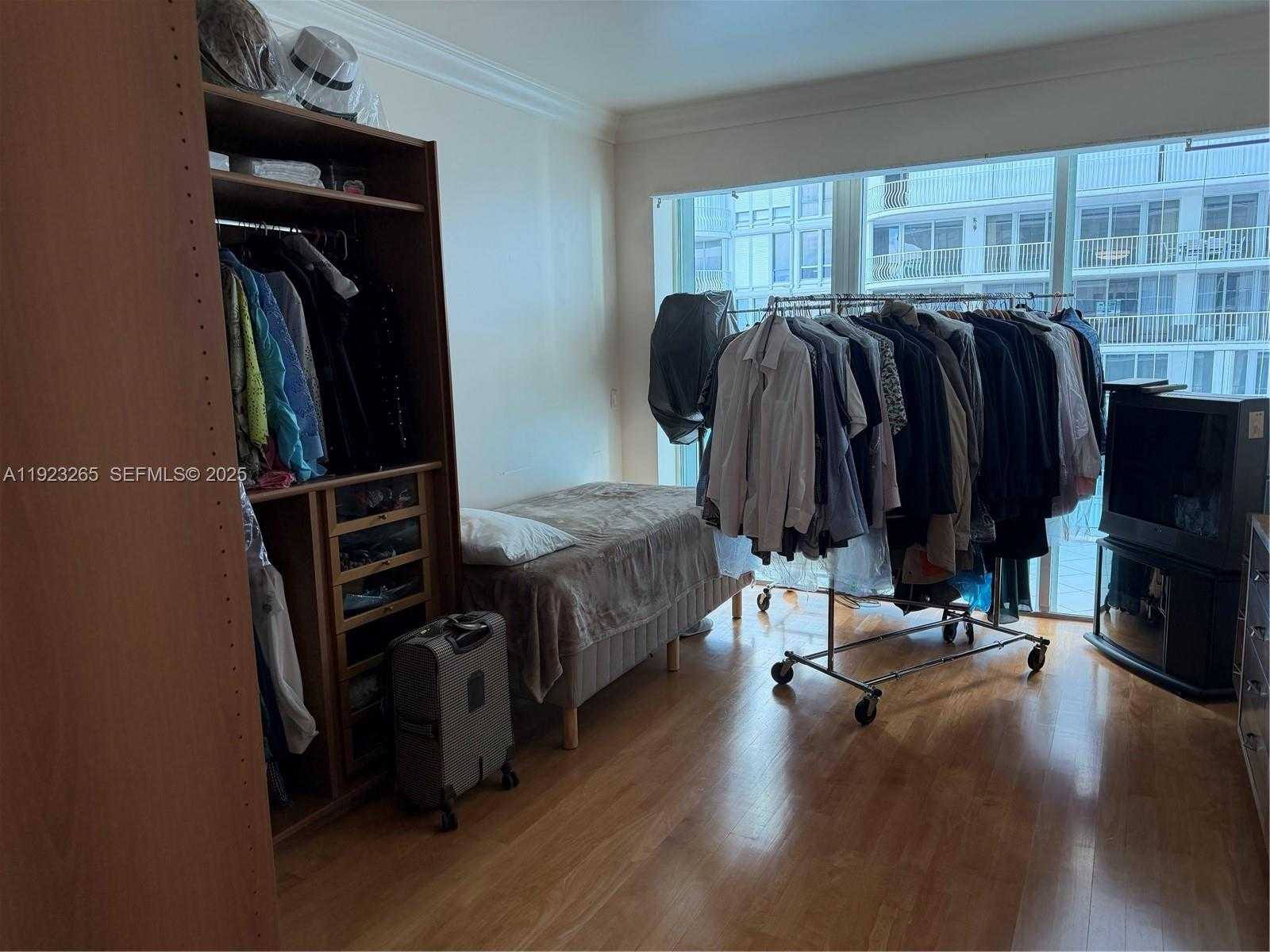 Small Image of 10101 COLLINS AVE #9A, Bal Harbour Number 17