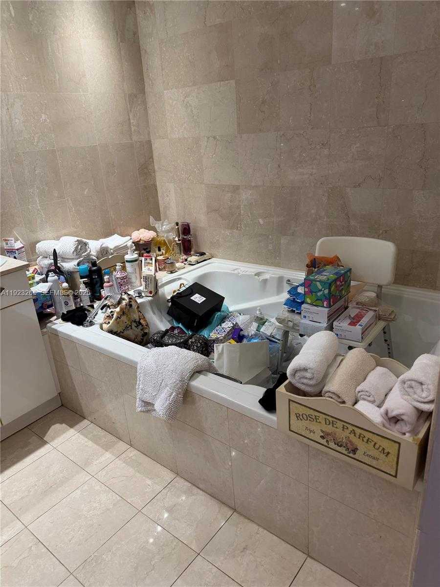 Small Image of 10101 COLLINS AVE #9A, Bal Harbour Number 25