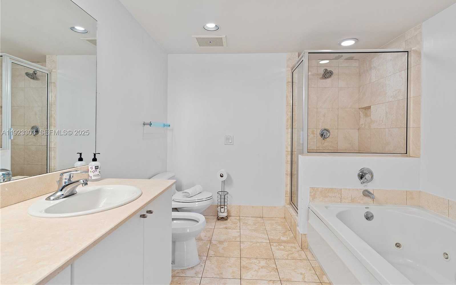 Small Image of 17375 EAST COLLINS AVE #1108, Sunny Isles Beach Number 15