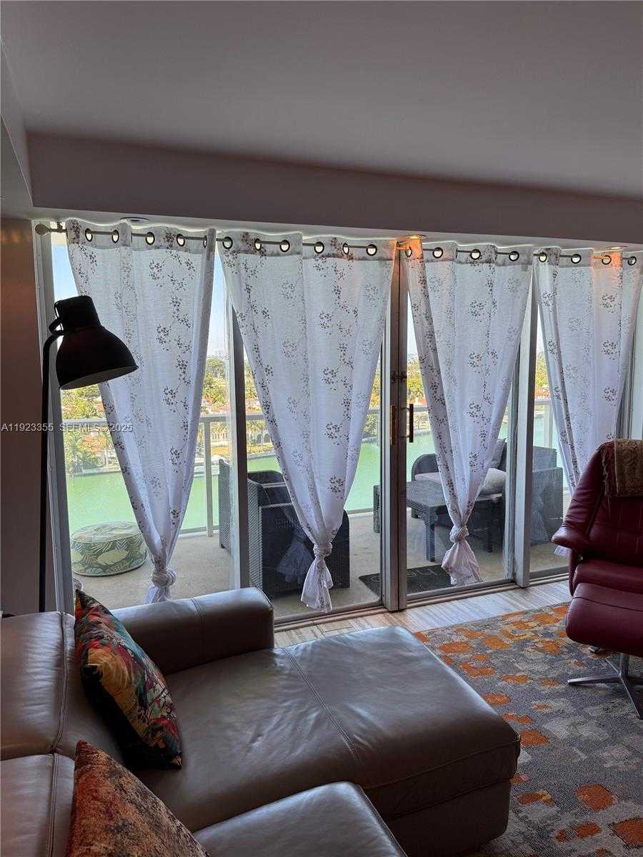 Small Image of 5750 COLLINS AVE #11D, Miami Beach Number 23