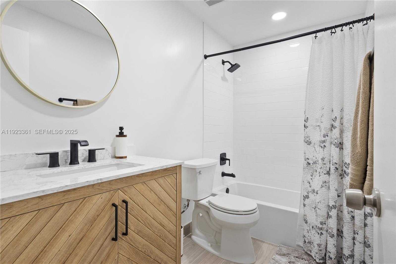 Small Image of 10053 SOUTH WEST 77TH CT, Miami Number 20