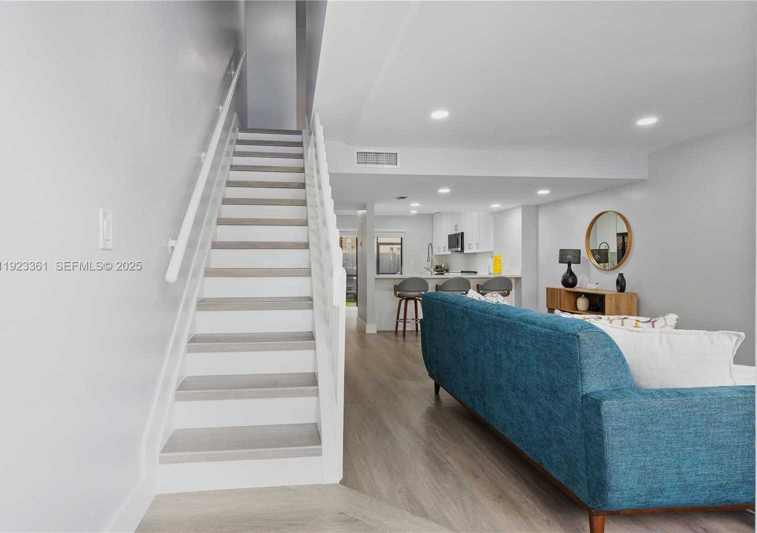 Small Image of 10053 SOUTH WEST 77TH CT, Miami Number 6