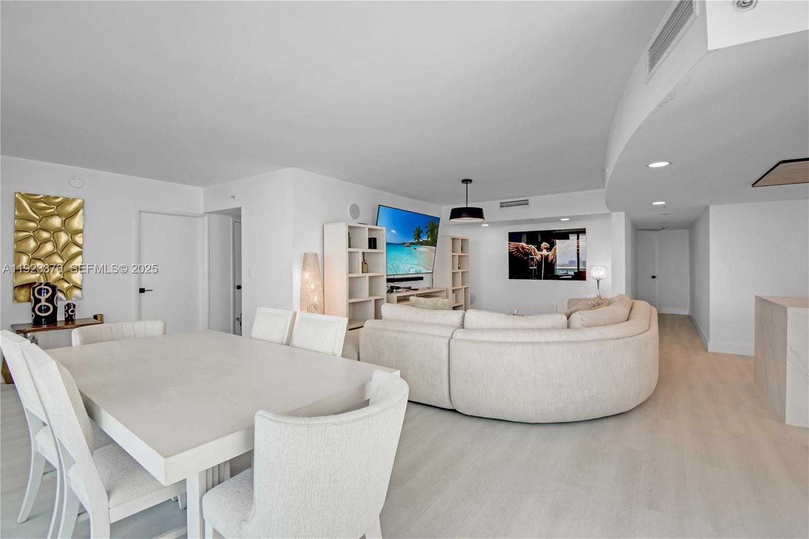 Imagen de Pequeño Objeto