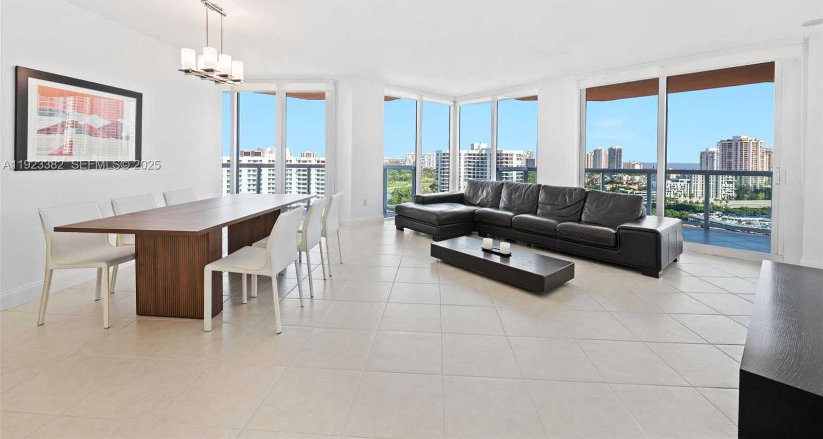 Imagen de Pequeño Objeto