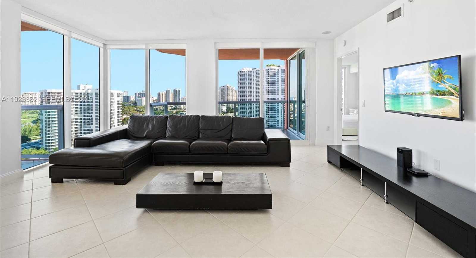 Imagen de Pequeño Objeto