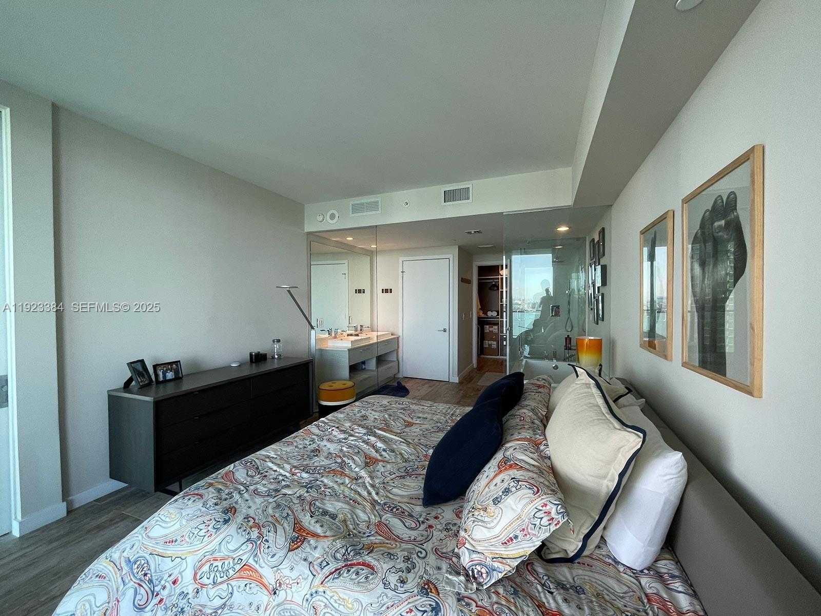 Small Image of 650 NORTH EAST 32ND ST #3005, Miami Number 11