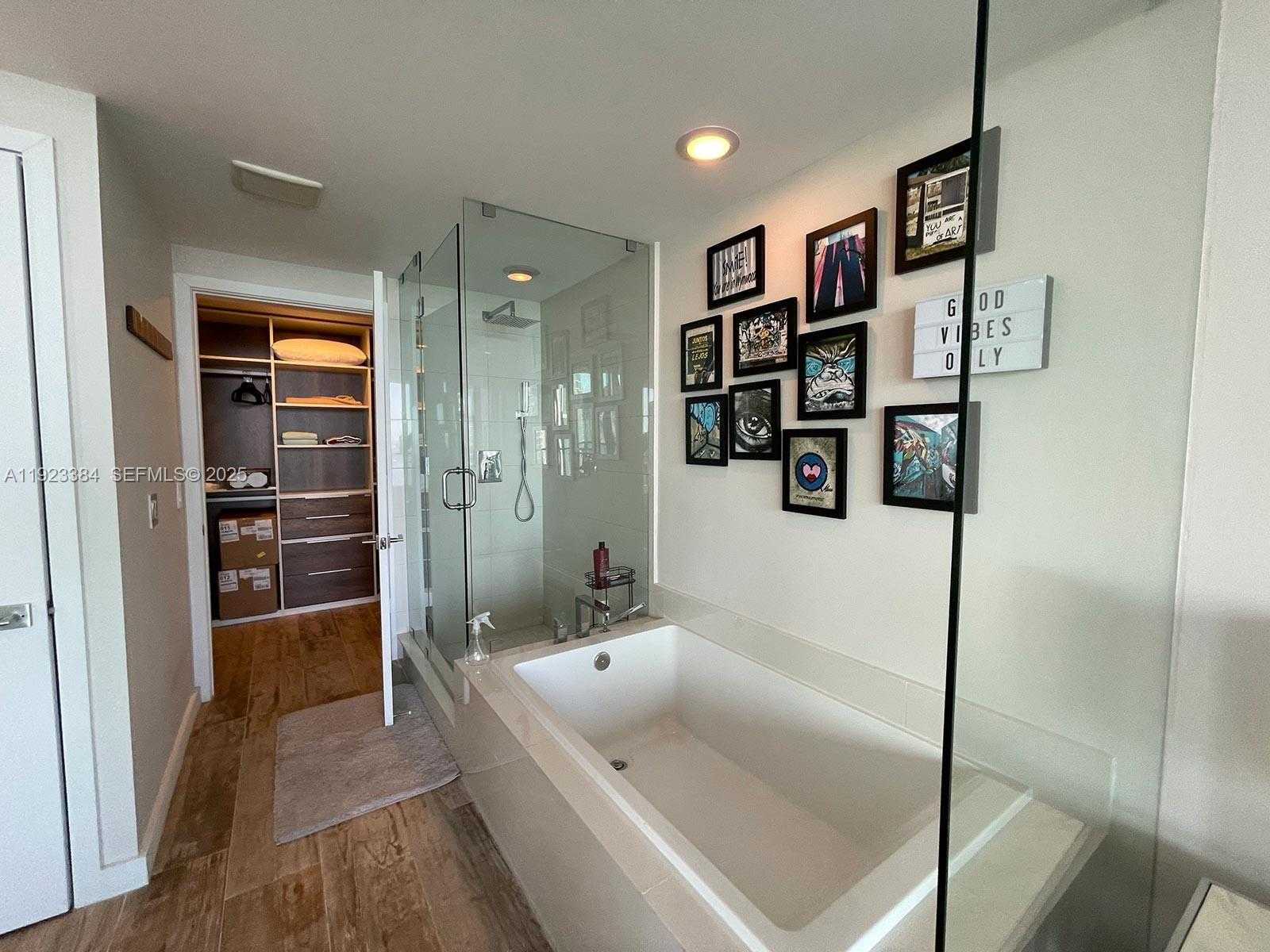 Small Image of 650 NORTH EAST 32ND ST #3005, Miami Number 13