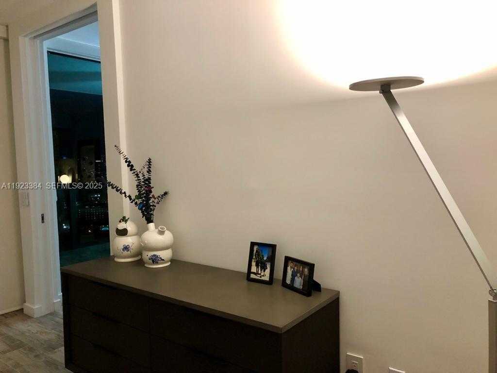 Small Image of 650 NORTH EAST 32ND ST #3005, Miami Number 18